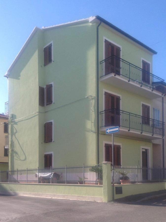 Appartamento in casa indipendente a 2 km dal mare. Porto SantʼElpidio Exterior foto